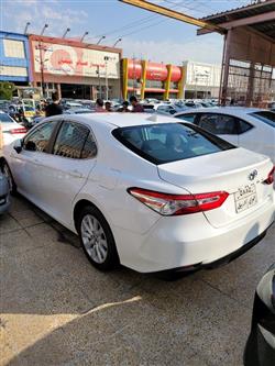 تۆیۆتا کامری